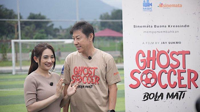 Shin Tae-yong dimainkan dalam film horor komedi komedi “Ghost Soccer”.