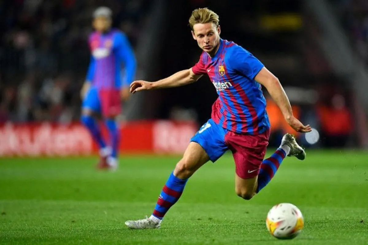 Liverpool tertarik datangkan Frenkie De Jong