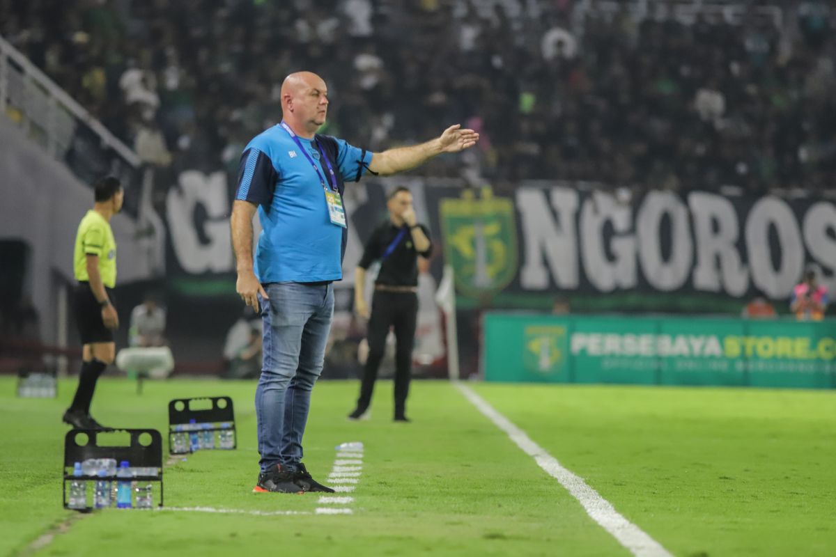 Bojan Hodak Sebut Babak Kedua Jadi Kunci Kebangkitan Persib Bandung